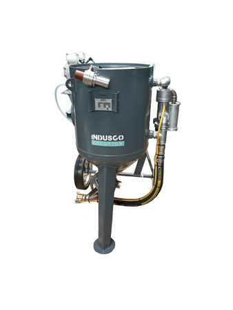 Hydro sandblaster Clemco